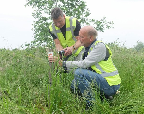 Vrijwilligers werken aan vernieuwing Zeegsepad